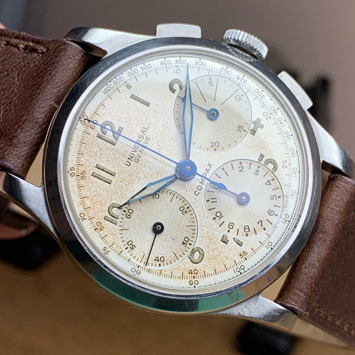 Sold - Universal Geneve Compax Vintage Chronograph Reference 22493