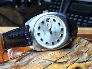 Servicing the Gruen 711CD Vintage Watch