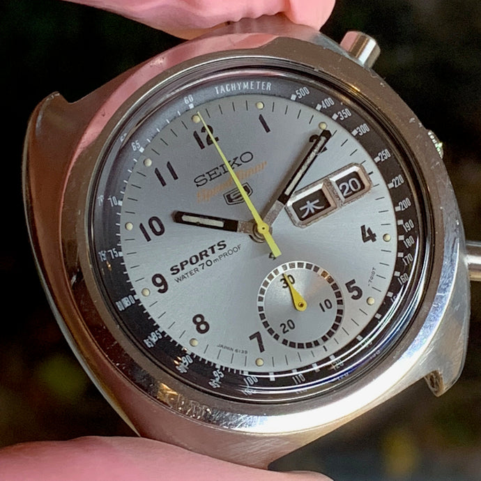 Servicing a Seiko 6139-7010 Speed-Timer Chronograph from 1970 - Battling corrosion and chemicals